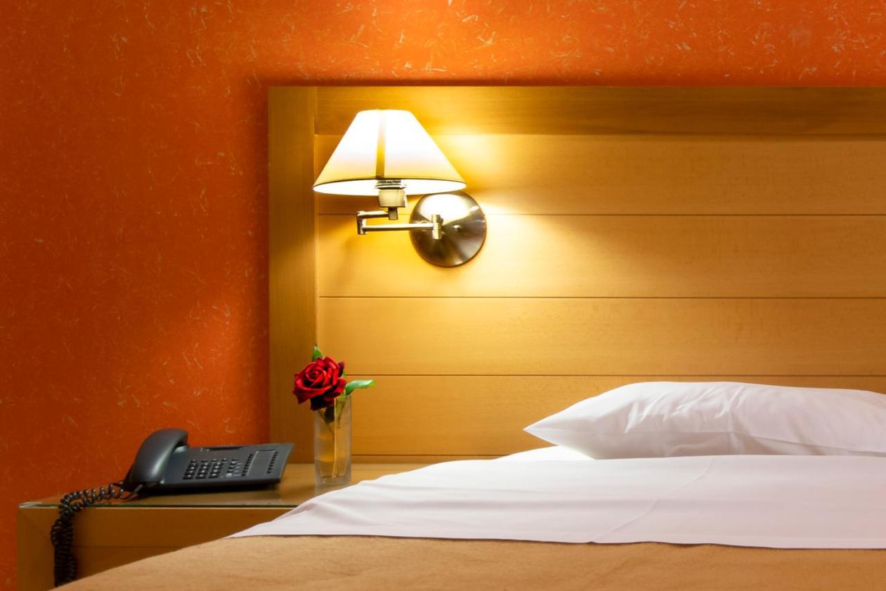 Avra Hotel Methana Luaran gambar