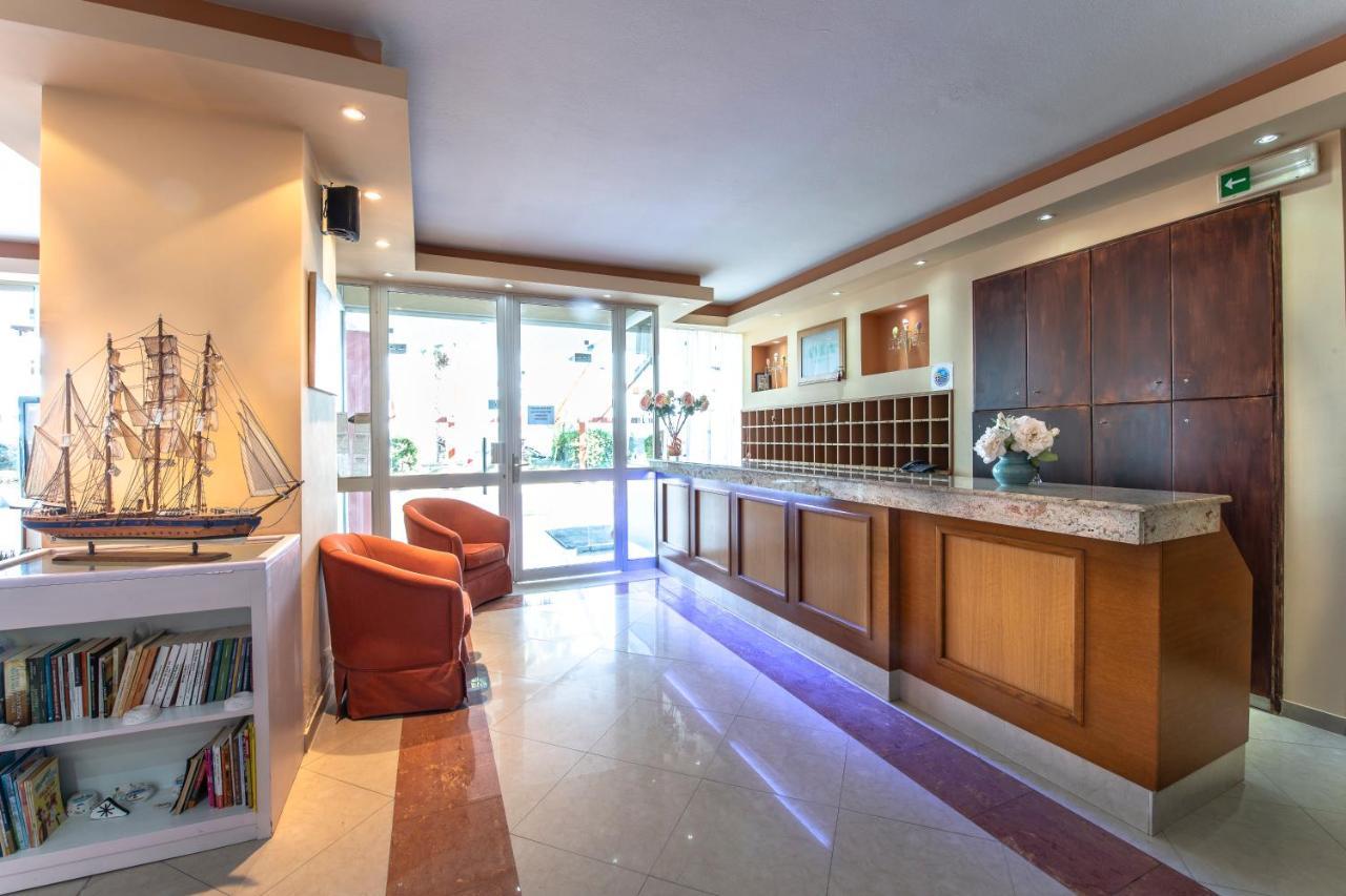 Avra Hotel Methana Luaran gambar